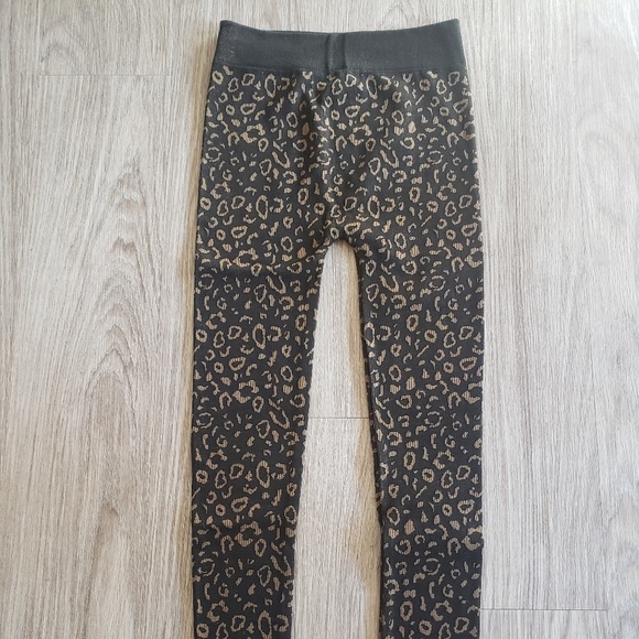 NWOT LEOPARD PRINT LEGGINGS SIZE M-L - Picture 2 of 4